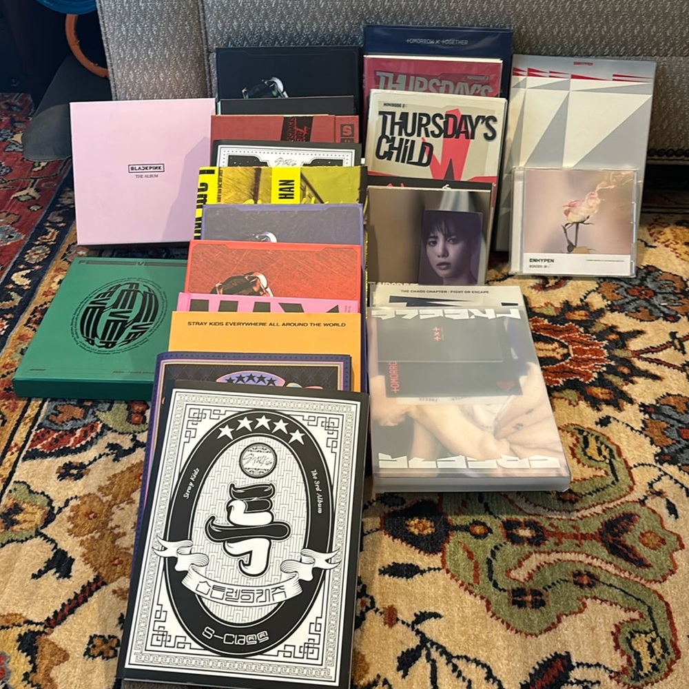 K-Pop merch - Black Pink, TXT, Enhypen and Ateez- not Stray Kidz